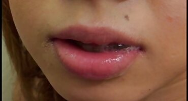 sex vn ngủ say Cô gái khỏa thân với bộ ngực lớn cho blo. công sextapthe việc được fucked doggy phong cách.